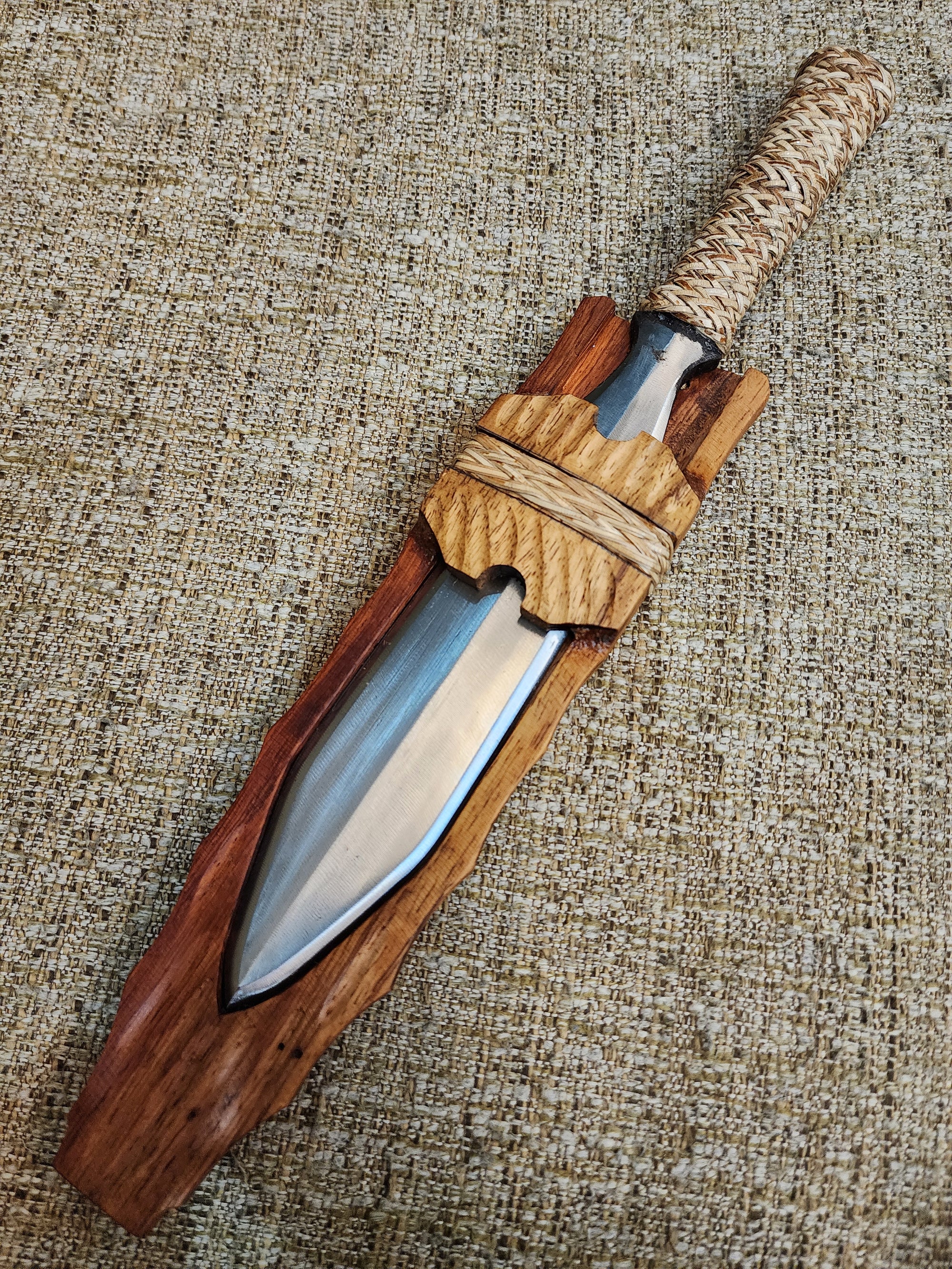 Cordilleran Hinalung Dagger