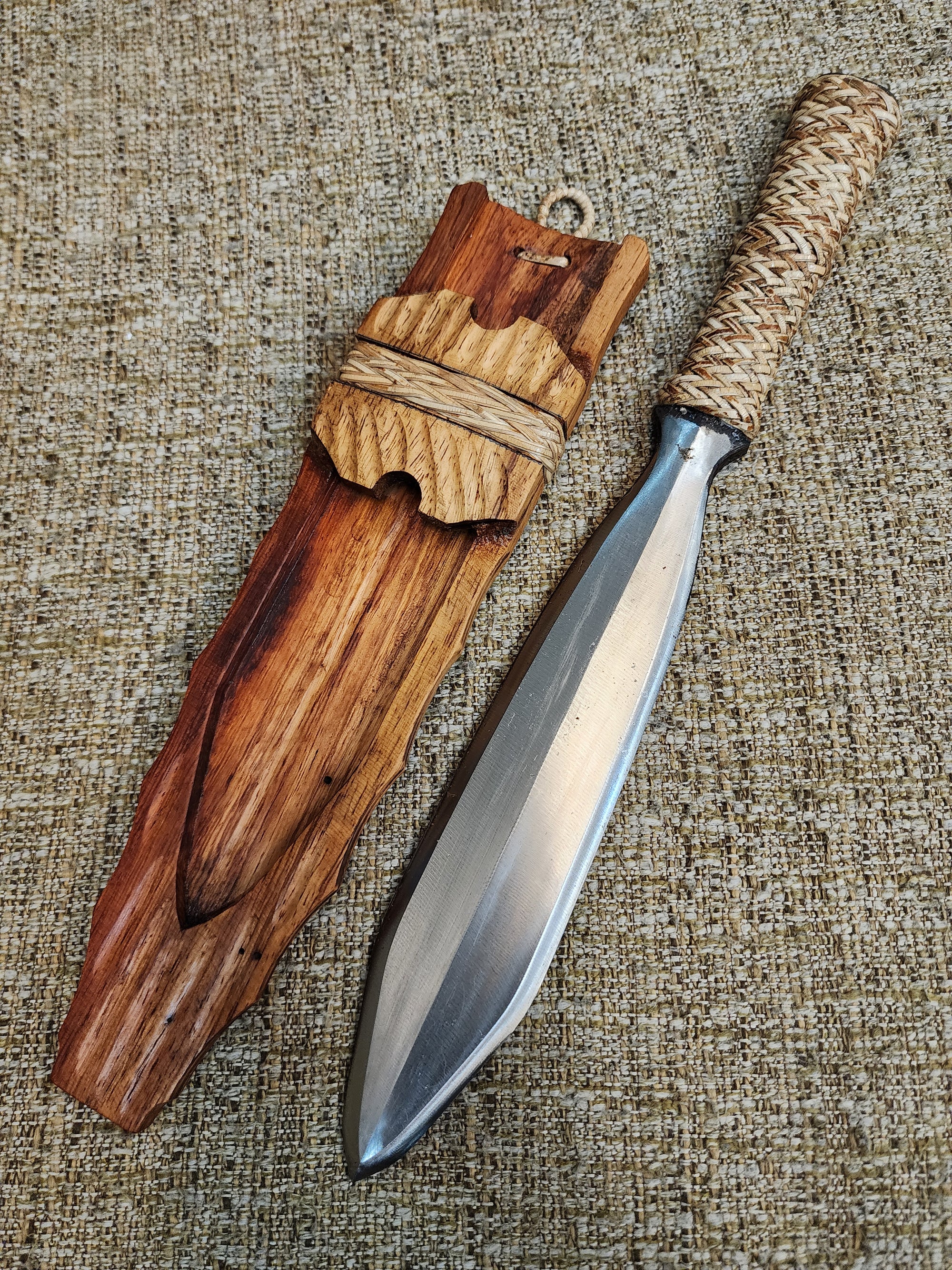 Cordilleran Hinalung Dagger